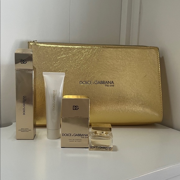 Dolce & Gabbana Gold Clutch With Perfume & Body Lotion-NEW - Picture 9 of 9